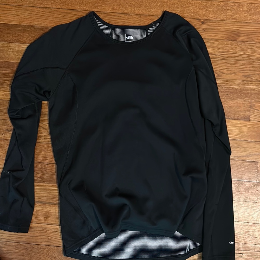 Men’s black long sleeve north face shirt